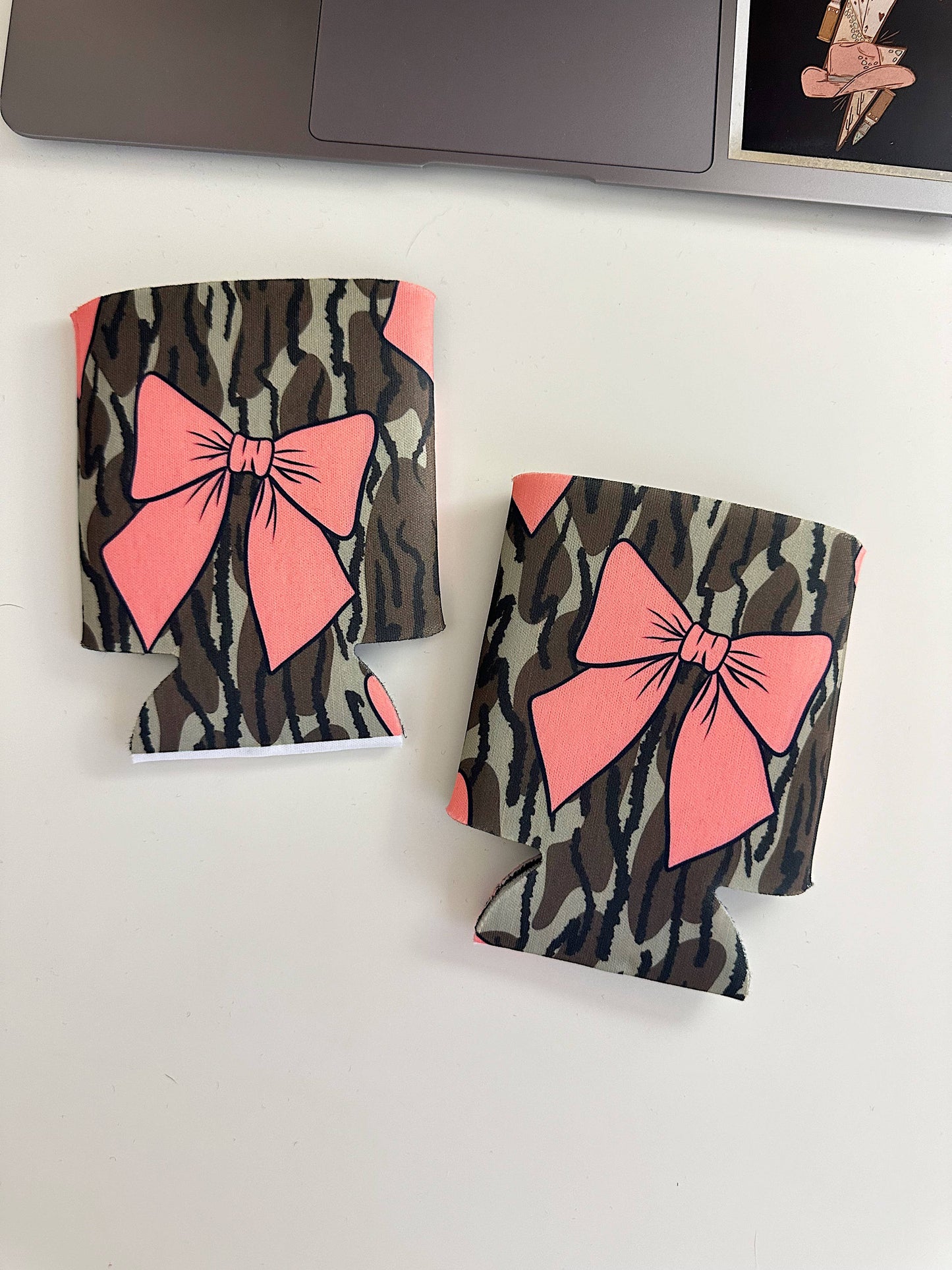 Camo & Bows Koozie